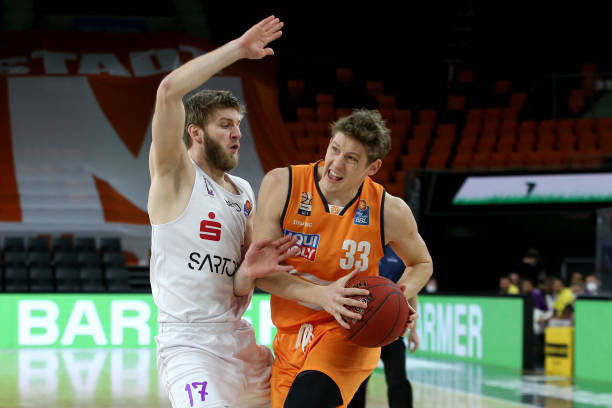 兰斯通过 兰斯通过